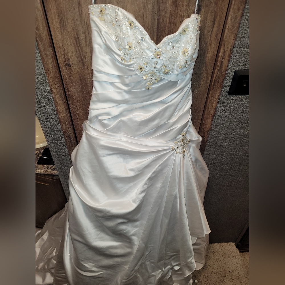 Maggie Sotterro Wedding Gown Size 12